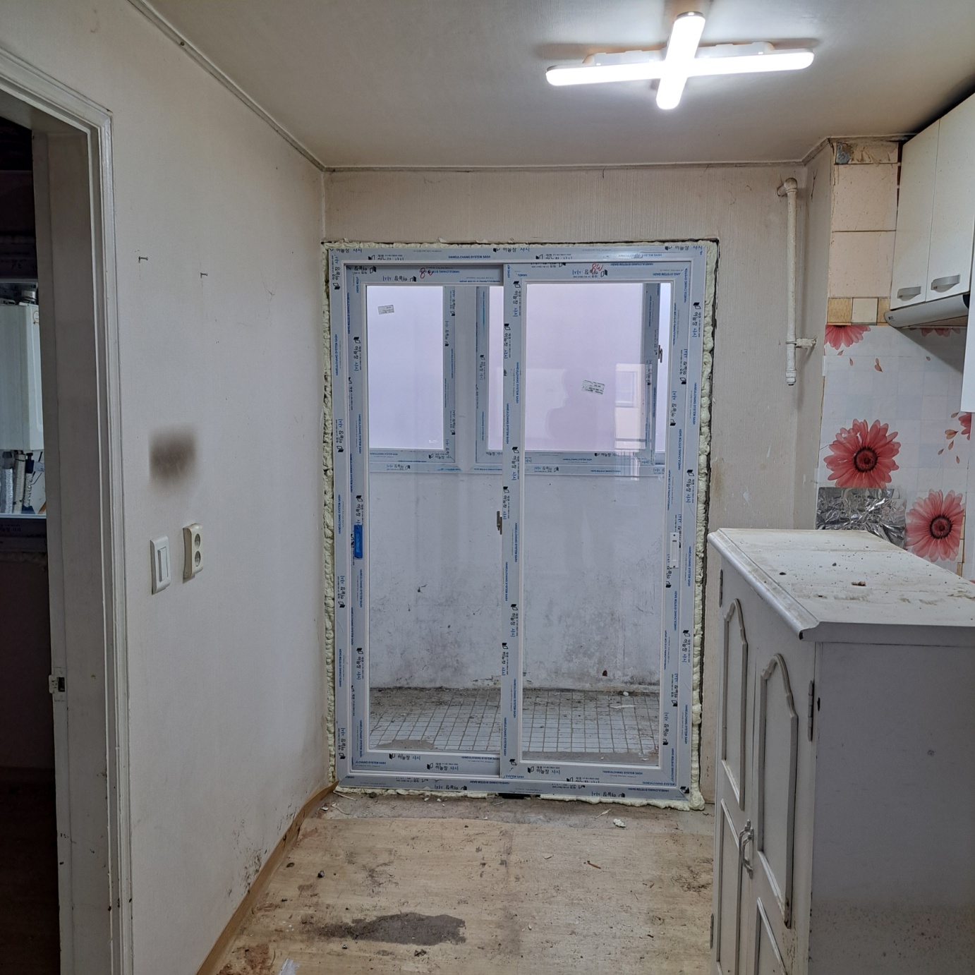 1785053824_tPng1CyJ_2be20ee515abdb590d9ea2b1310552c706c17ca5.jpg 이미지크게보기