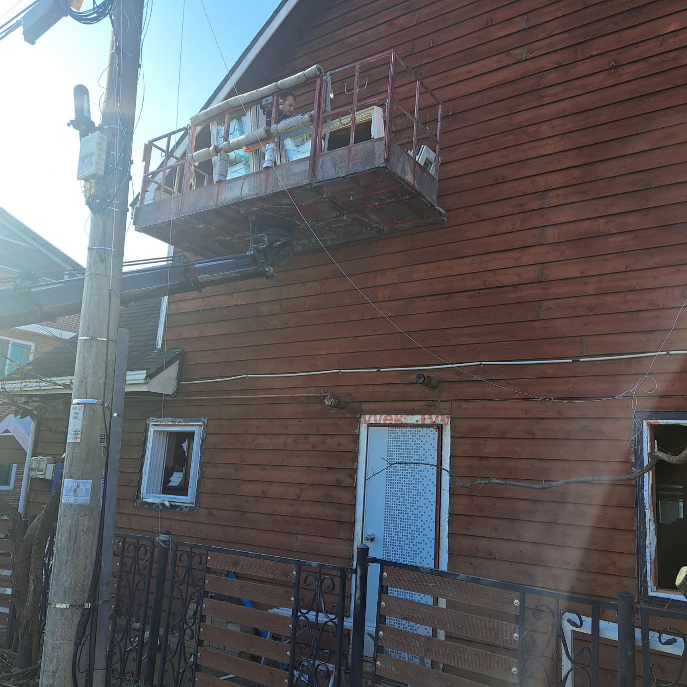 /user/k/kanghowindows/editor/2411/e407012ff878e85cf6d11a6ba2a09196_1731234037_1041.jpg 이미지크게보기