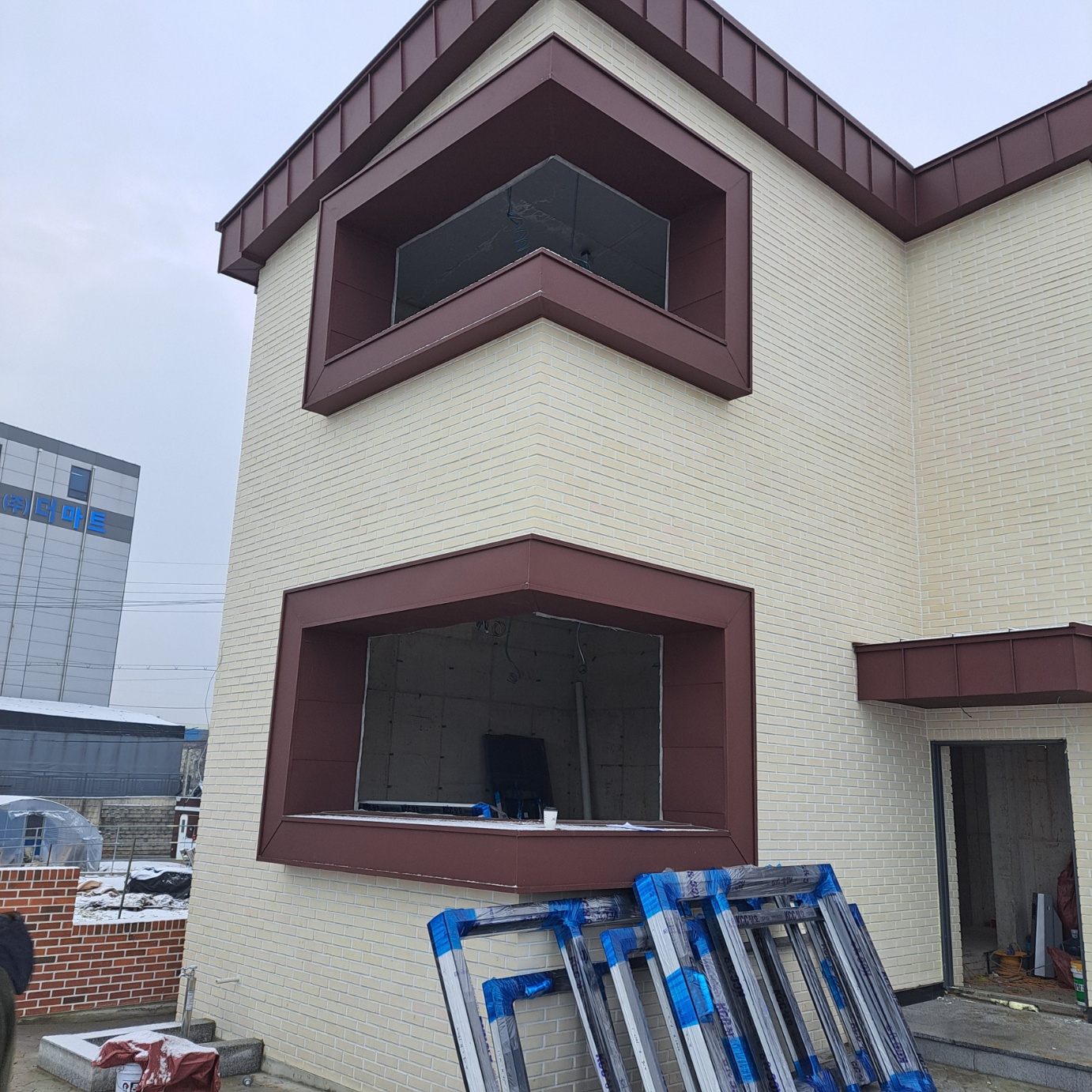 /user/k/kanghowindows/editor/2412/47145c129da14e9323412160c0a5bb9a_1734432918_2947.jpg 이미지크게보기