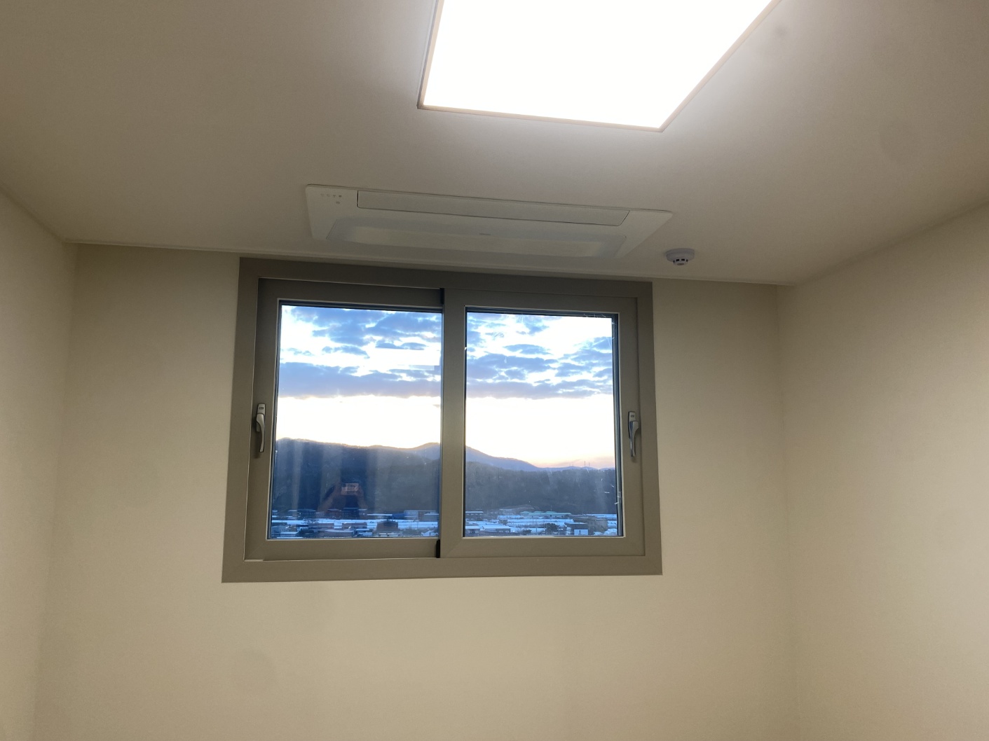 /user/k/kanghowindows/editor/2502/434d6316d2e8cca53ec4c5bf21889863_1738495505_8691.jpg 이미지크게보기
