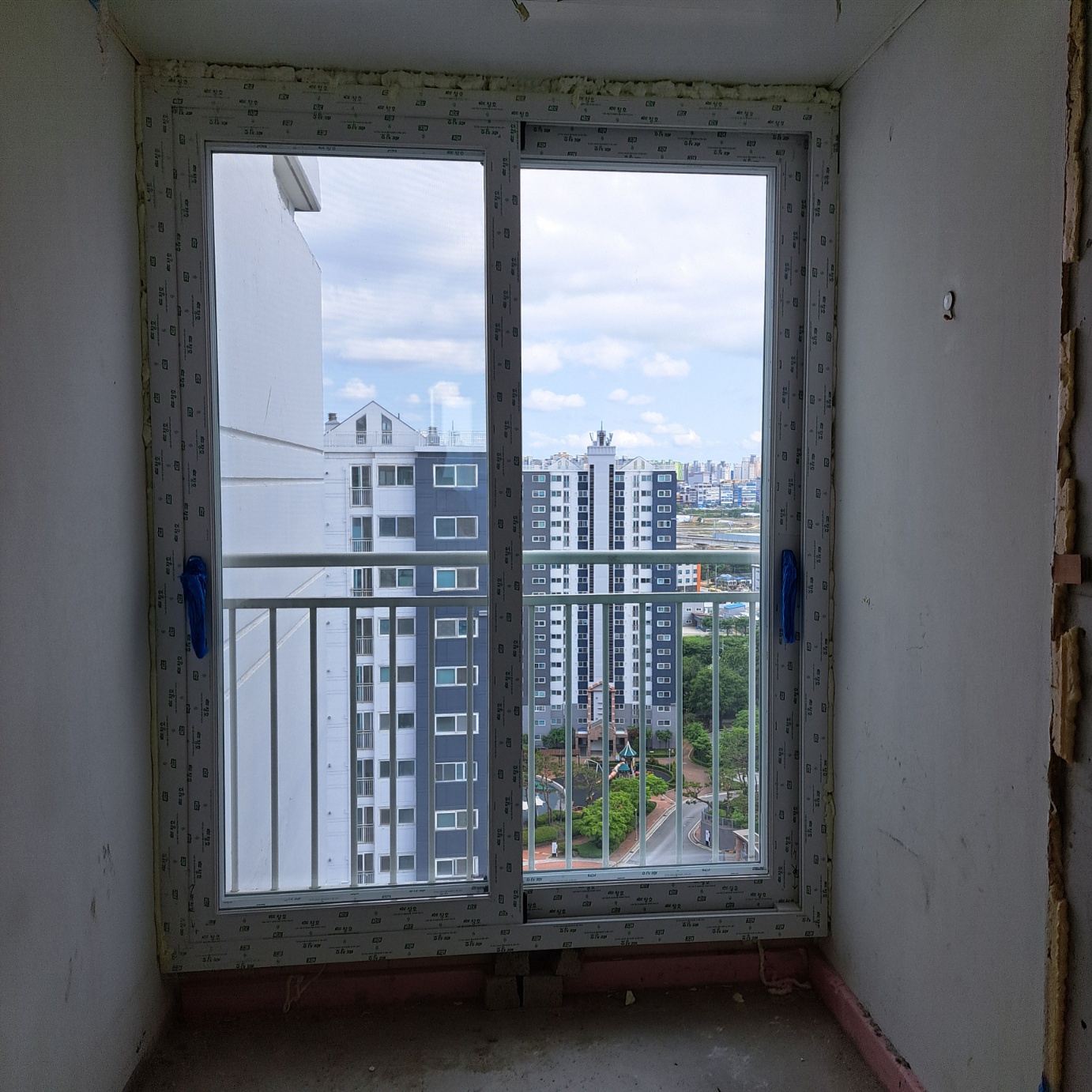 /user/k/kanghowindows/editor/2506/20dbf8112788a9dcb87ce3ab84b30a6a_1748780150_3808.jpg 이미지크게보기